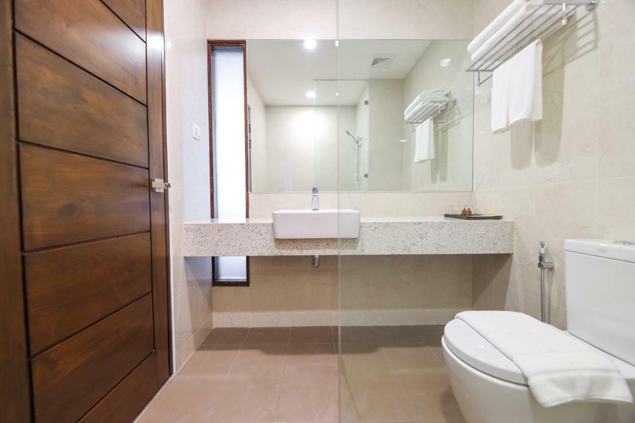 Hlaine Tet Hotel Янгон Экстерьер фото