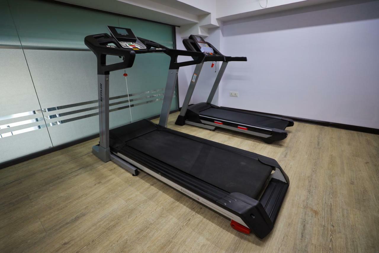 Hlaine Tet Hotel Янгон Экстерьер фото