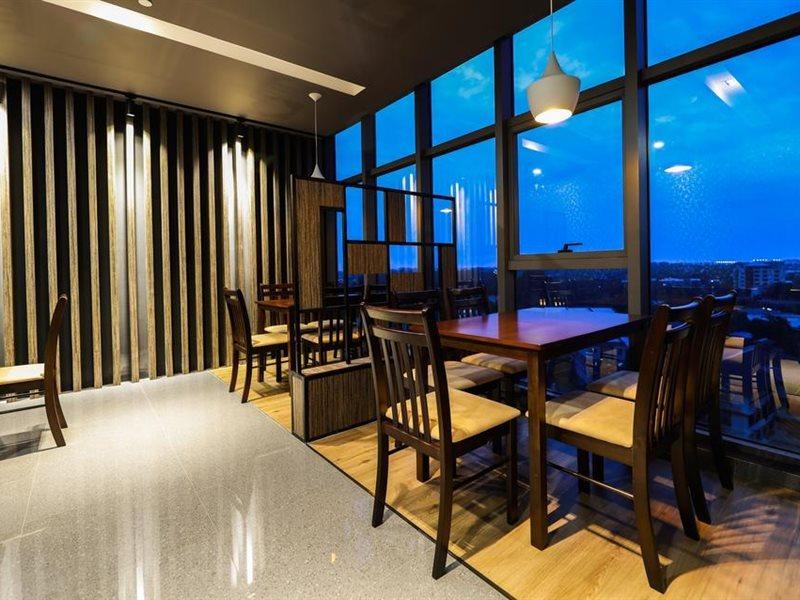 Hlaine Tet Hotel Янгон Экстерьер фото
