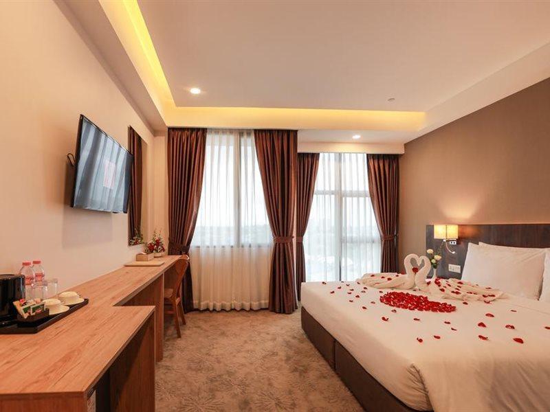 Hlaine Tet Hotel Янгон Экстерьер фото